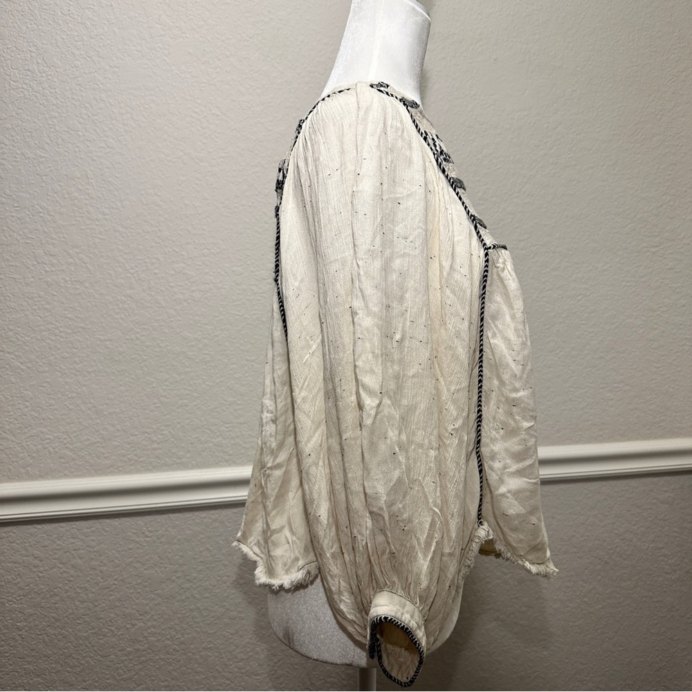 Free People Boho Blouse 3/4 Sleeve With Embroidered Front Size Small - Picture 4 of 5